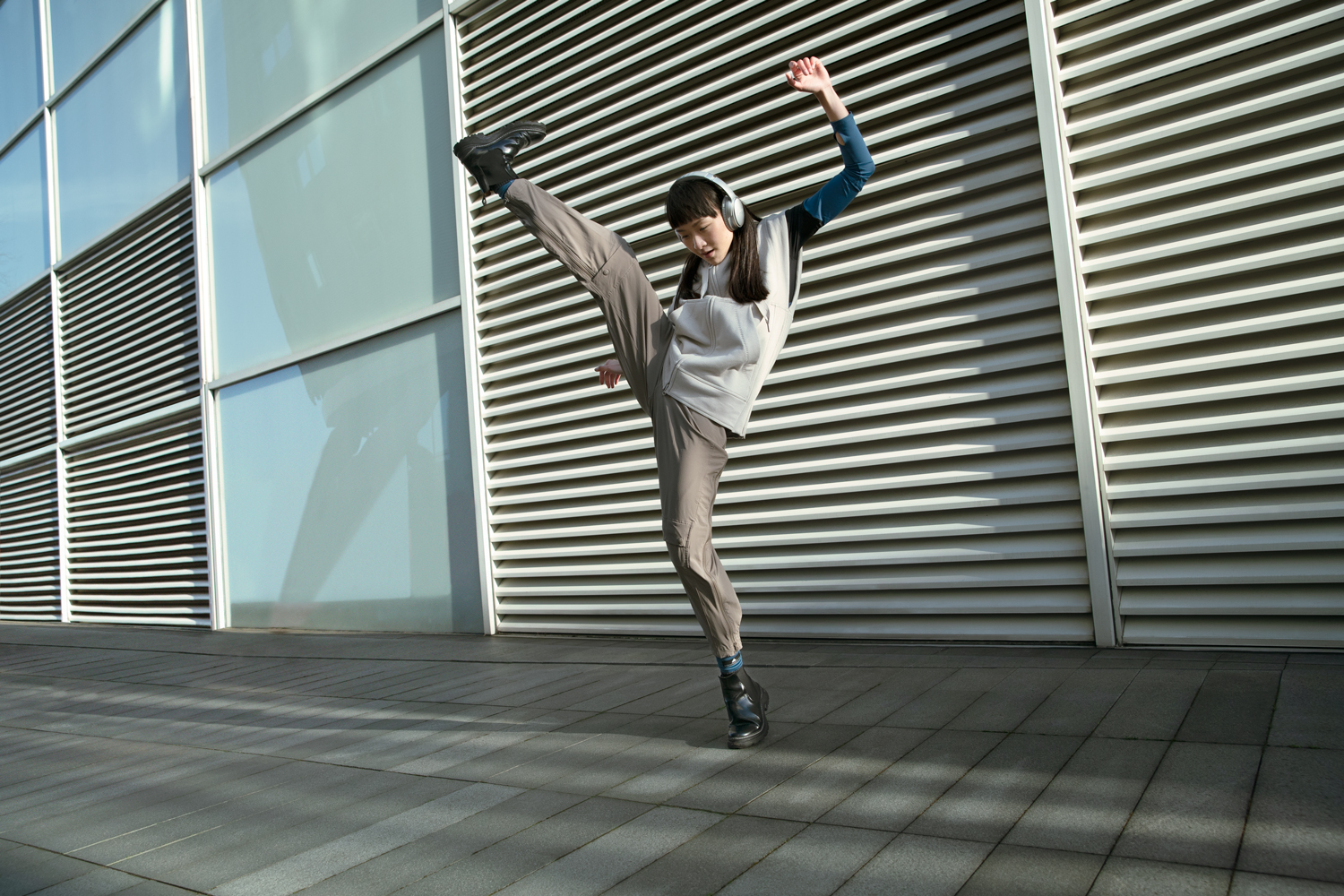 Approach_Retouch_London_Winged_Dancer_002-3