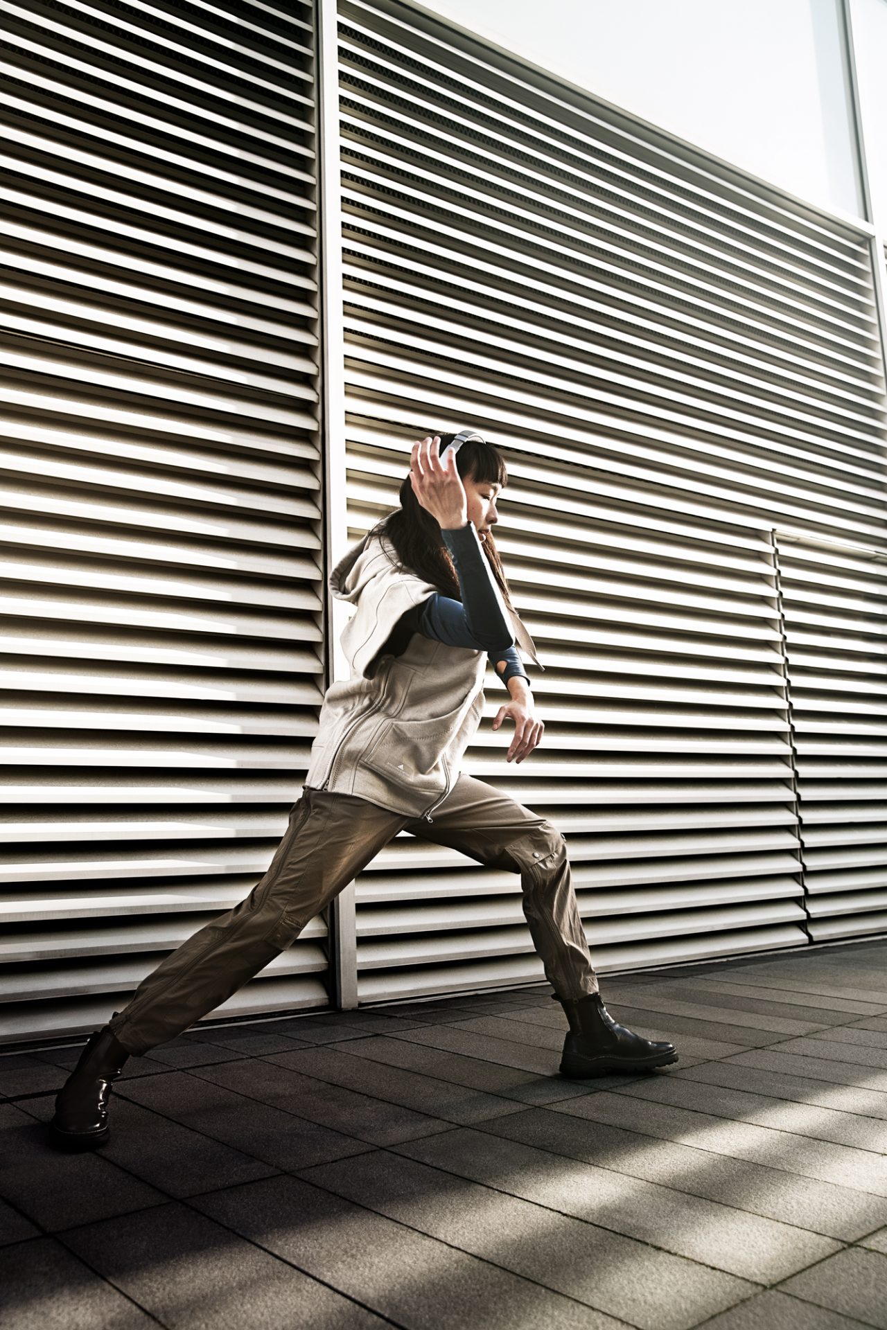 Approach_Retouch_London_Winged_Dancer_004