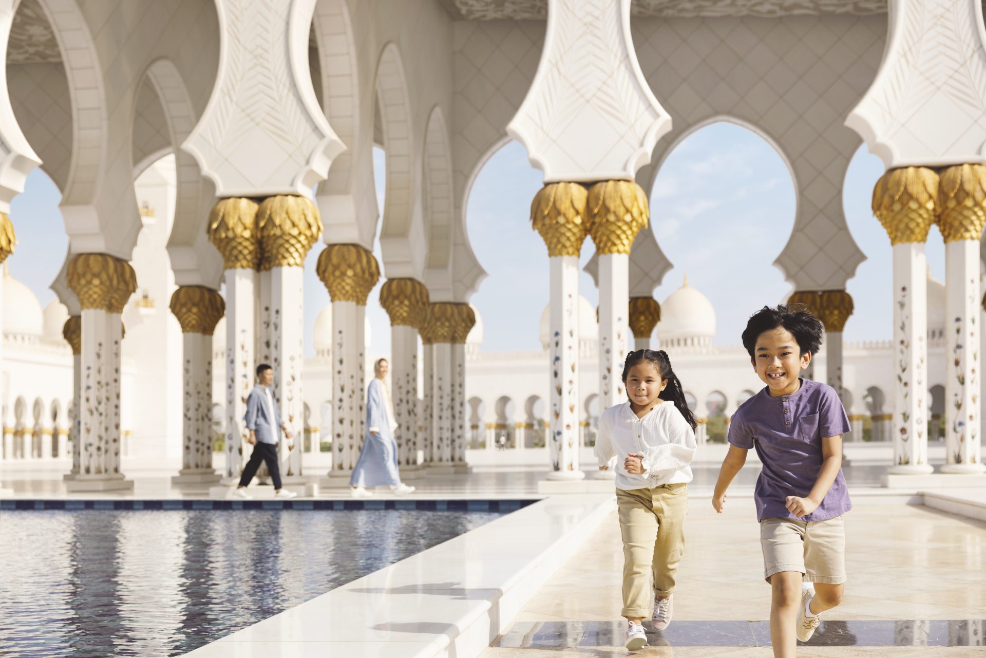 AD_DCT_PHOENIX_30_GRAND-MOSQUE_CHINESE_FAMILY_7748-copy-3